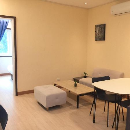 On Hotel Friendship 安吉利斯 外观 照片