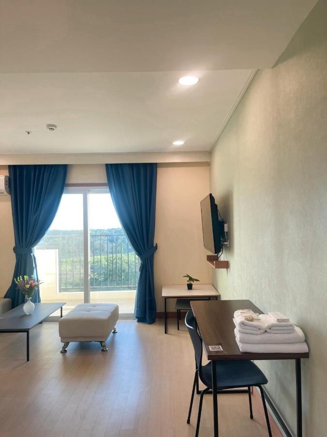 On Hotel Friendship 安吉利斯 外观 照片